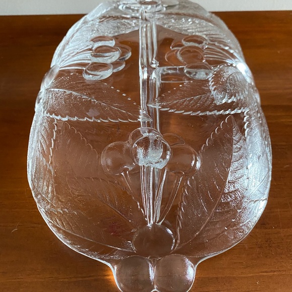 Mikasa Bountiful Cherries Divided Serving Dish - Picture 4 of 7